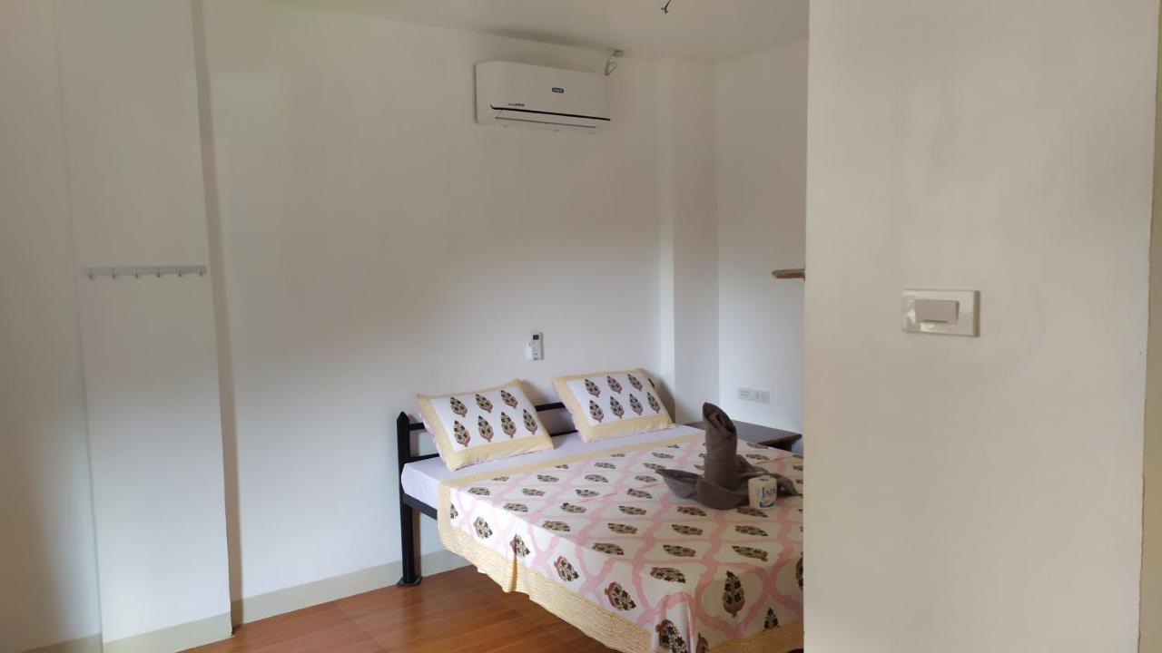 Hotel Ashoka Эль-Нидо Экстерьер фото